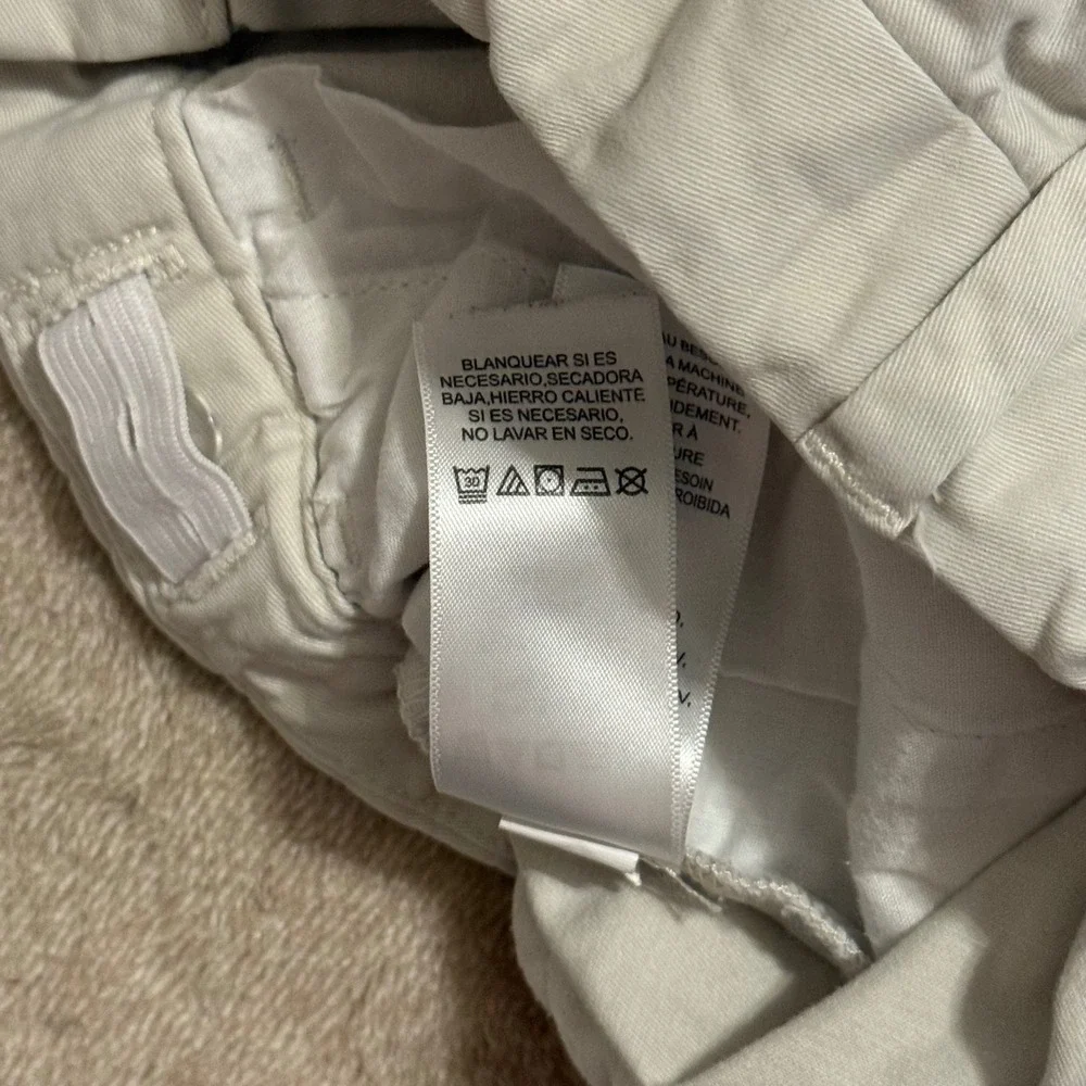 Vineyard Vines Boys Khaki Chino Shorts Size 6 Stone Flat Front